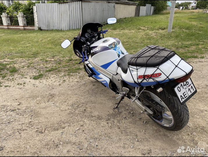 Suzuki GSX R
