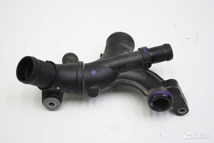 Фланец (тройник) системы охлаждения Renault Arkana