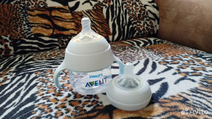 Молокоотсос ручной авент + 2 соски