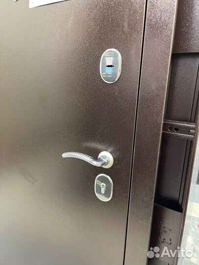 Дверь входная