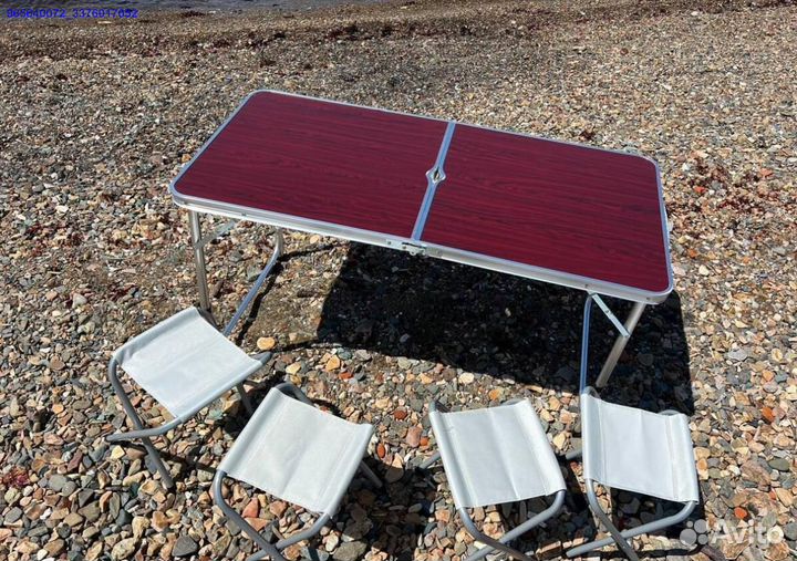 Стол и 4 стула