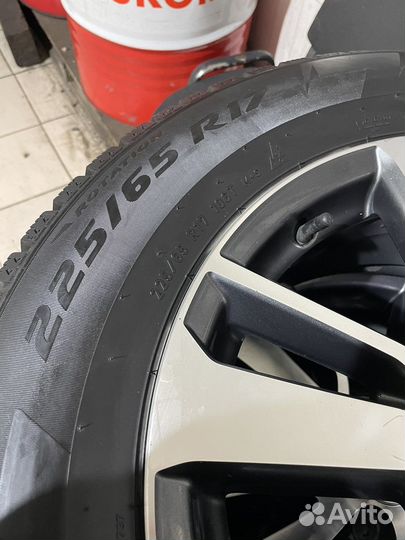 Pirelli Ice Zero 225/65 R17 106T