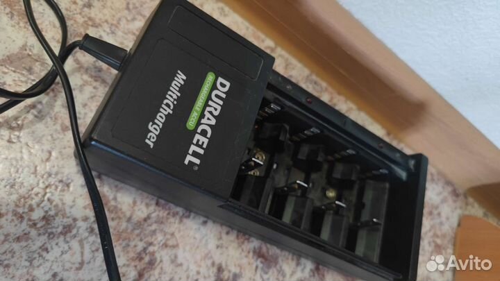 Зарядное устройство для аккумуляторных батареек