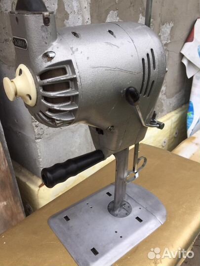 Нож раскройный вертикальный