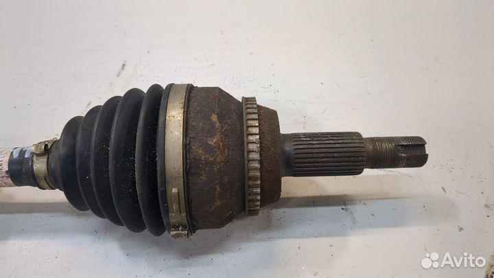 Полуось левая передняя Toyota Highlander 1