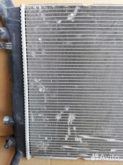 Радиатор основной Volkswagen Golf 6