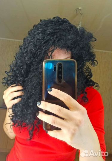 Парик черный с кудрявыми волосами