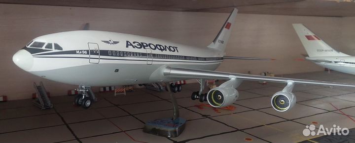 Ил-96-300 в М.1:72
