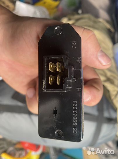 Резистор (реостат) печки Hino