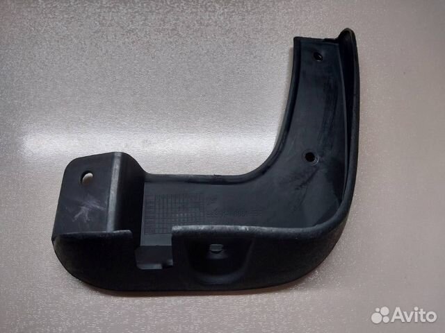 Брызговик перед правый Rio 4