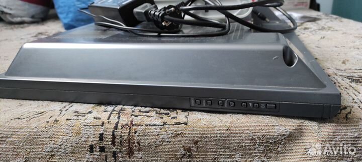 ЖК телевизор Hitachi 20 дюймов Япония