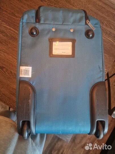 Сумка дорожная на колесах с выдвижной ручкой