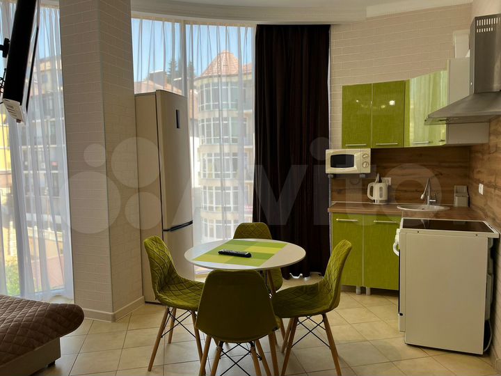 2-к. квартира, 42 м², 4/6 эт.