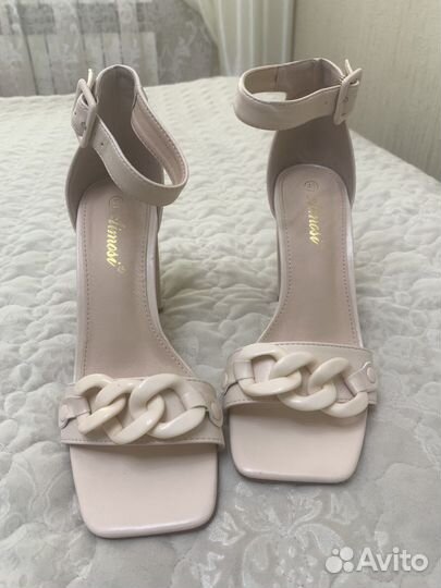 Туфли женские новые