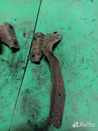 Петли капота Nissan qashqai j10