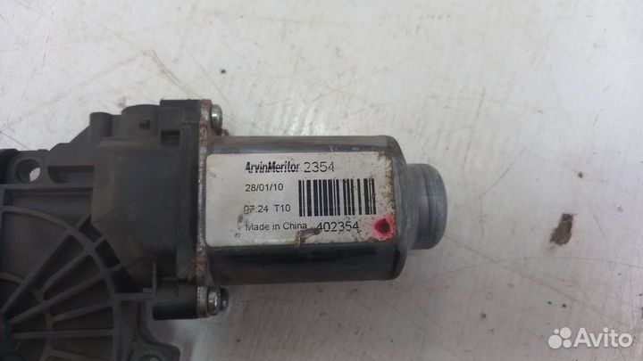 Моторчик стеклоподъемника задний левый IX35