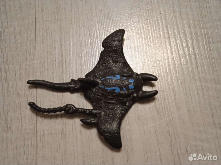 Игрушка искатель приключений