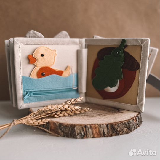 Развивающая книга из фетра для малышей