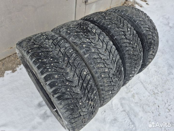 Nokian Tyres Hakkapeliitta 8 SUV 225/60 R17
