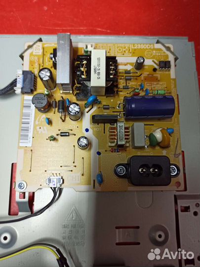 Samsung ue24h4080au на запчасти