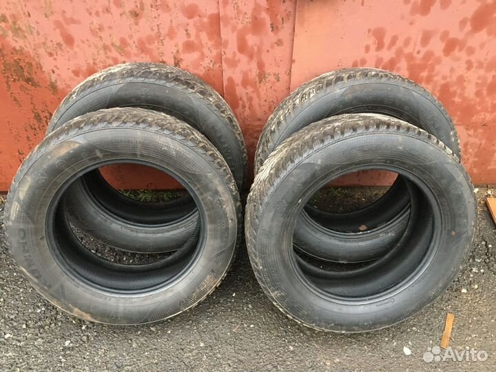 Kumho I'Zen RV Stud KC16 225/65 R17 106T