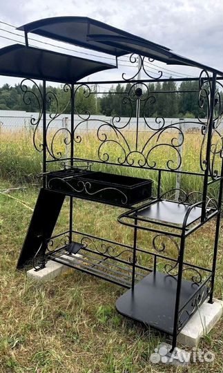 Мангал с крышей