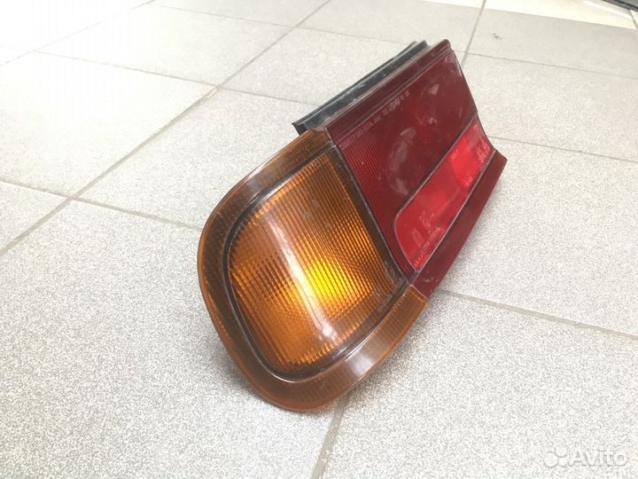 Задний правый фонарь Mitsubishi Colt Mirage