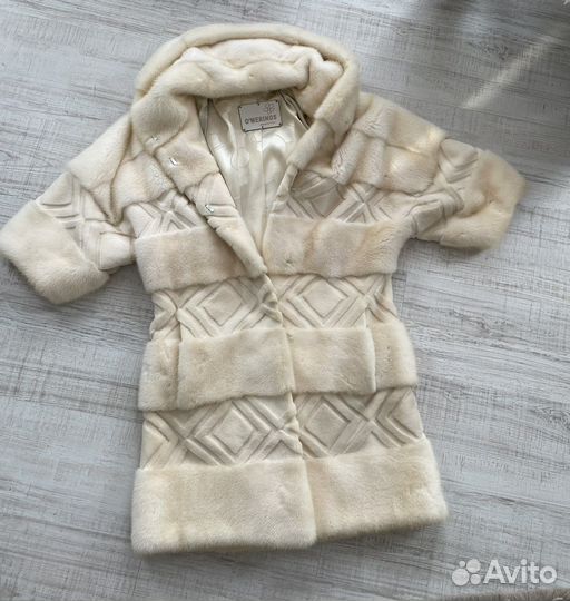 Шуба норковая с капюшоном с укороченными рукавами