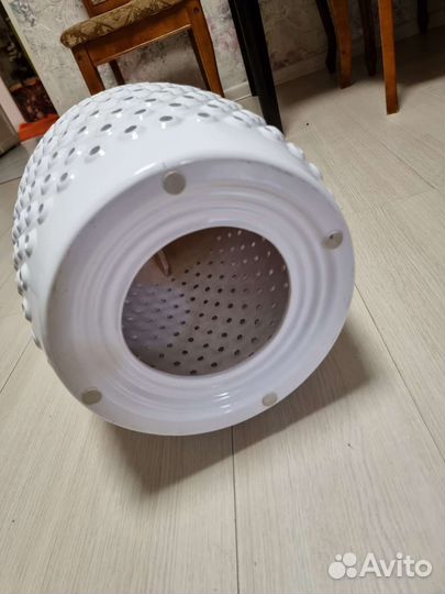 Подставка интерьерная