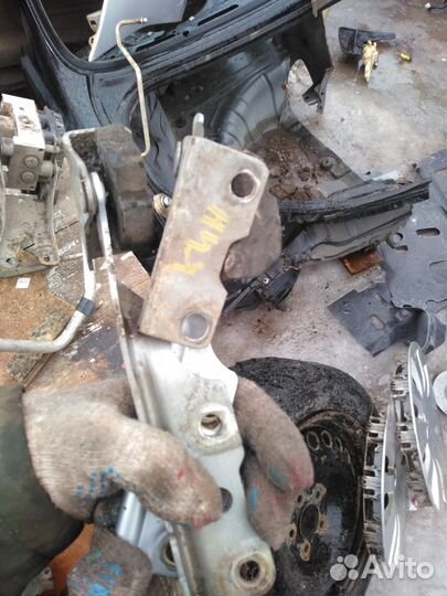 Петли капота Mitsubishi Lancer 9