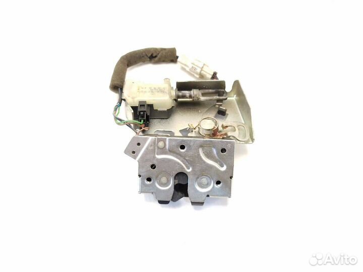 Замок крышки багажника Ford Mondeo 3 рест. 2003