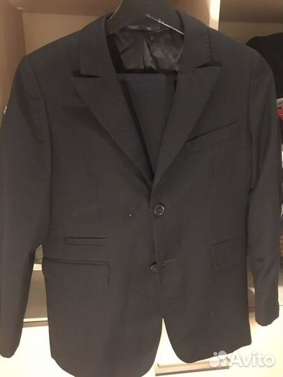 Школьный костюм черный 146р