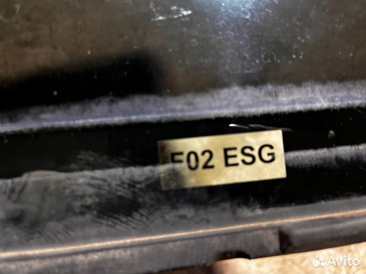 Стекло двери заднее правое Bmw 7 F02 N63B44A 2011