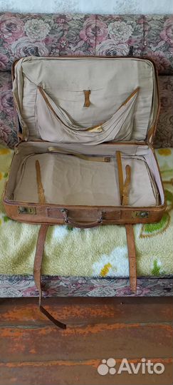 Ретро чемодан