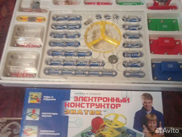 Электронный конструктор знаток 180 схем для детей