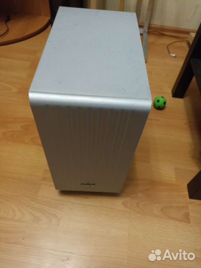 Активный сабвуфер