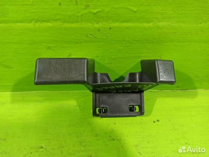 Кронштейн радиатора передний левый Renault Duster