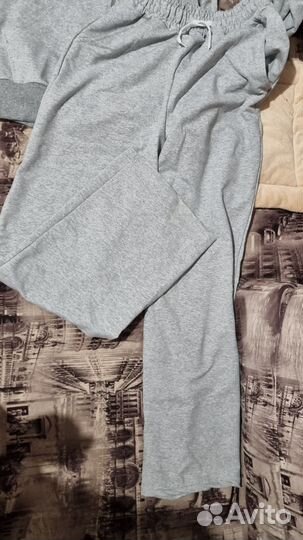 Спортивный костюм женский новый 46 48