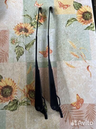 Рычаг стеклоочистителя(поводки) ваз 2114