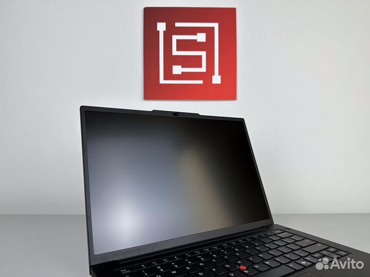 ThinkPad T14P 2024 Ultra 9/7, RTX4050, 32/16GB