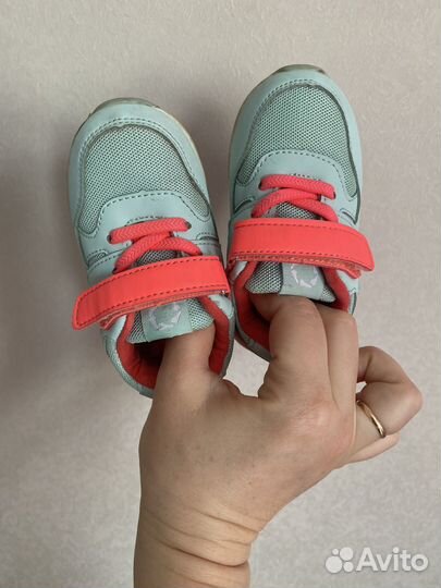 Кроссовки, кеды для девочки бирюзовые Jomoto, р22