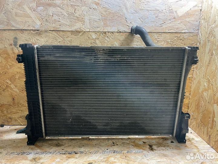 Радиатор охлаждения Мерседес W204 W212 X204 GLK