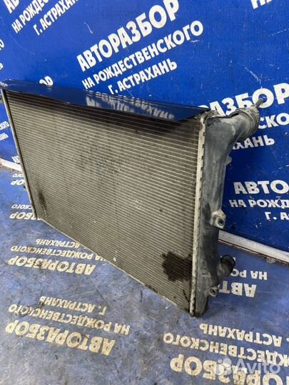 Радиатор охлаждения Volkswagen Passat Cc седан