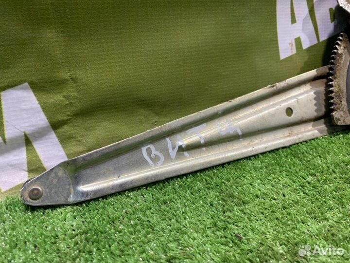 Стеклоподъемный механизм задний Toyota Vitz SCP10