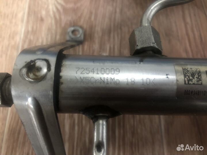 Топливная рейка с форсунками Porsche Cayenne