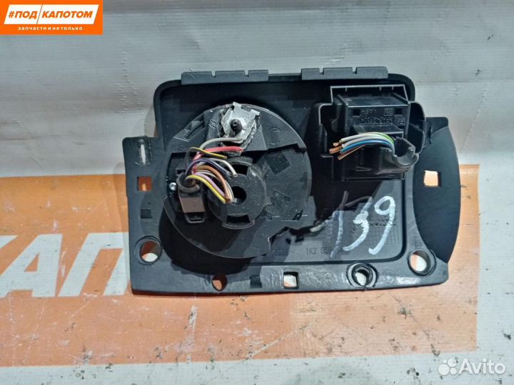 Переключатель света Volkswagen Golf 5 2008