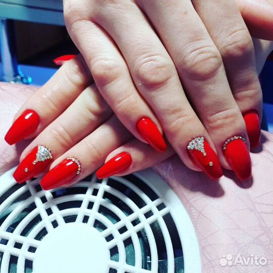 Наращивание ногтей