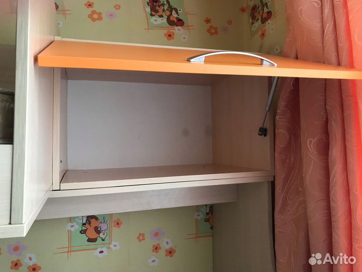 Двухъярусная кровать с шкафом