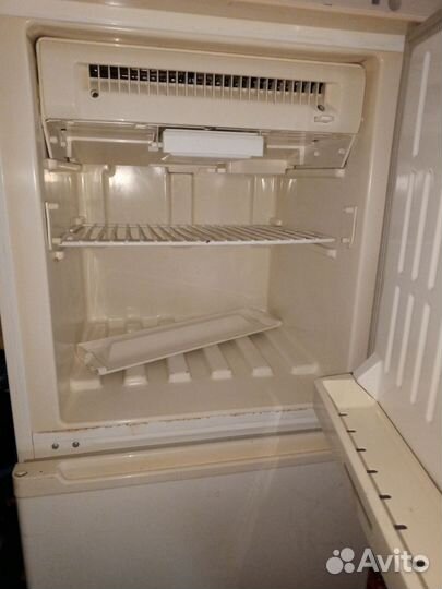 Холодильник бу stinol