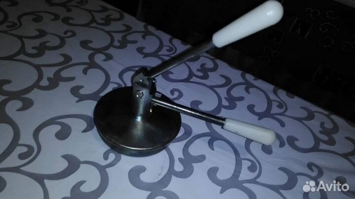 Закаточная машинка